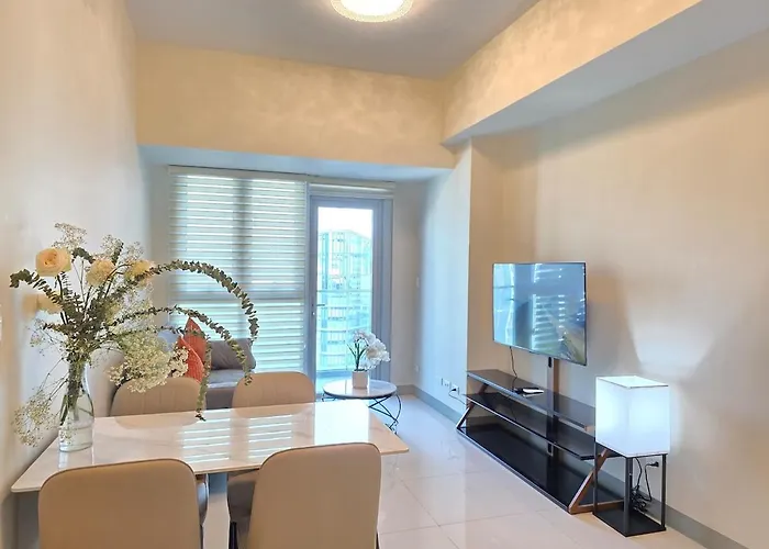 Bgc Uptown Parksuites Luxury Two Bedroom Zen Inspired Unit Steps To Mitsukoshi Grand Hyatt And St Lukes Apartment *