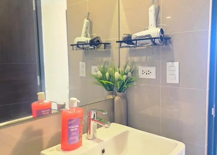 Apartment Bgc Uptown Parksuites Luxury Two Bedroom Zen Inspired Unit Steps To Mitsukoshi Grand Hyatt And St Lukes *
