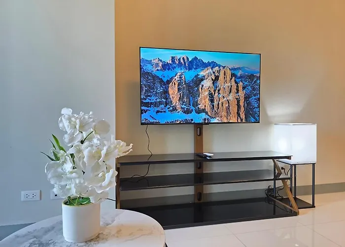 Bgc Uptown Parksuites Luxury Two Bedroom Zen Inspired Unit Steps To Mitsukoshi Grand Hyatt And St Lukes *