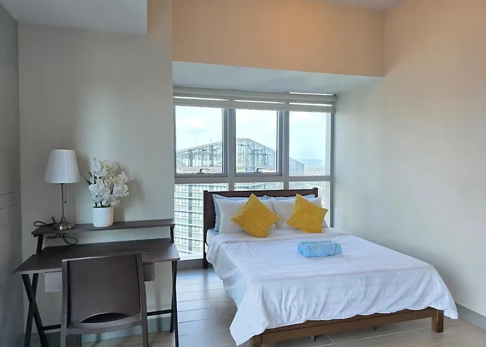 Bgc Uptown Parksuites Luxury Two Bedroom Zen Inspired Unit Steps To Mitsukoshi Grand Hyatt And St Lukes