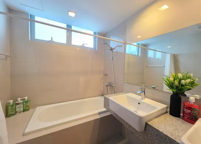 Bgc Uptown Parksuites Luxury Two Bedroom Zen Inspired Unit Steps To Mitsukoshi Grand Hyatt And St Lukes * Manila